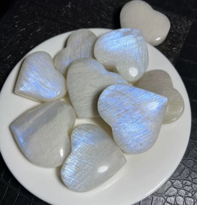 Natural Crystal Labradorite Blue Moon stone Heart Palm Stone Ornament