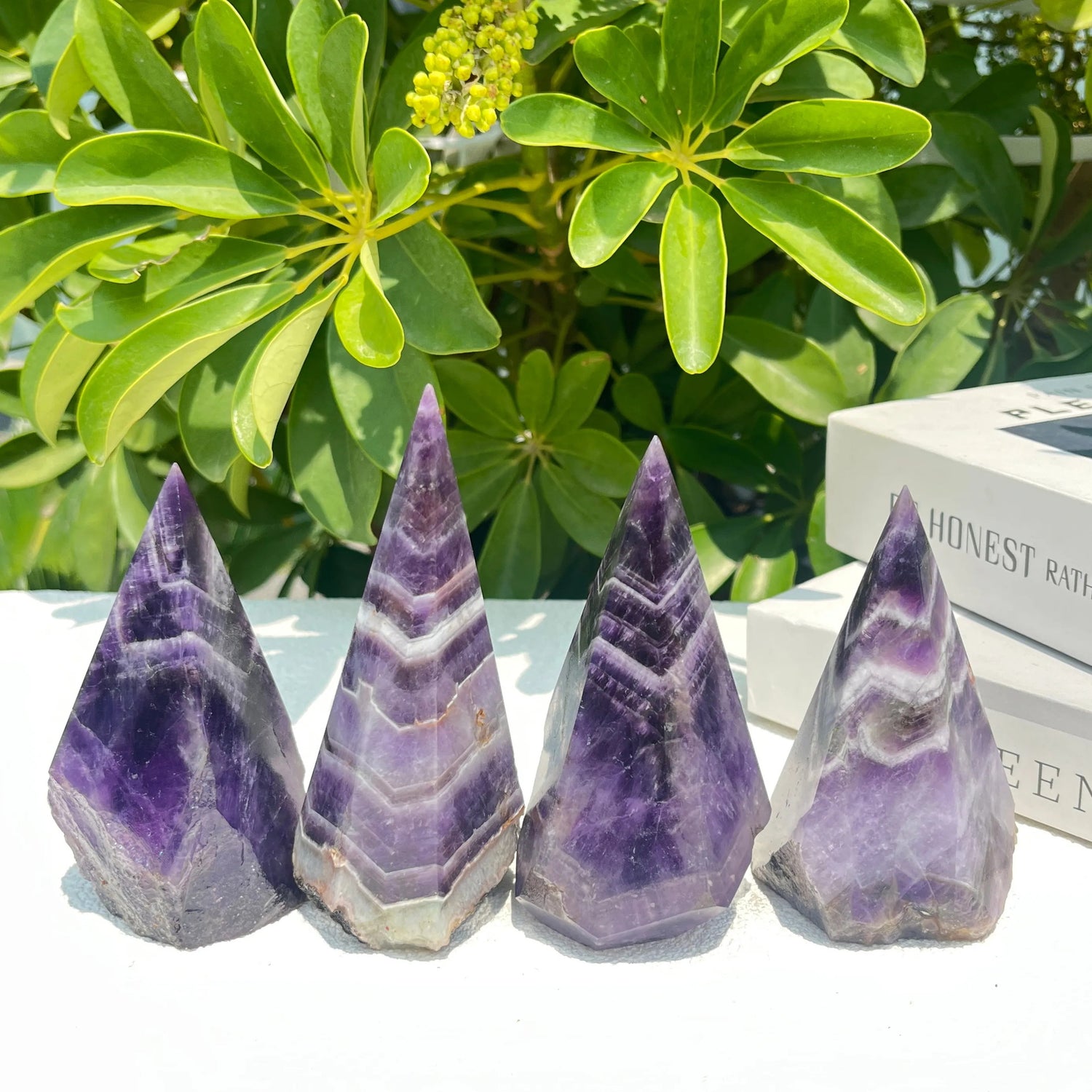 7.5 CM | Natural Crystal Dreamy Amethyst Tower Pyramid Polished Ornament Crafts